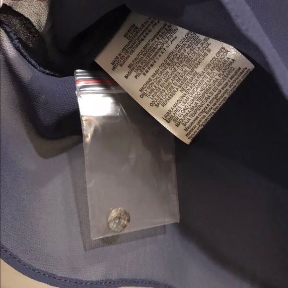 BCBGeneration 🎁HP🎁 Blue Smoke Lightweight Top - Picture 5 of 7